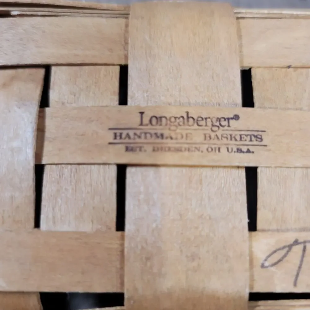Longaberger Basket Signed Large Bread Basket 11.5 x 5 x 3 in Loaf Basket 2006
